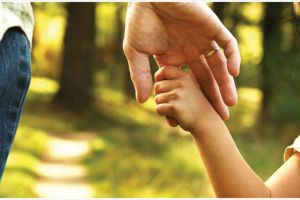 Părinţii, cei dintâi şi mai de preţ educatori