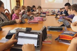 Laborator Digitaliada la Şcoala Gimnazială din Acăţari