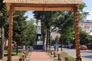 Ceremonie militară la Monumentul eroilor din Primul Război Mondial şi dezvelirea unei plăci ...