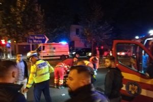 Pieton care încerca să traverseze pe roşu, accidentat pe Bd. Republicii
