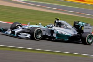 Formula 1: Pilotul francez Charles Leclerc (Ferrari) va pleca din pole position in Marele Premiu de la Singapore