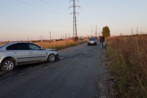 Barbat, fara permis auto si sub influienta bauturilor alcoolice, a intrat in coliziune frontala cu un alt autoturism