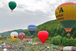 Parada Baloanelor cu Aer Cald, la Câmpu Cetăţii
