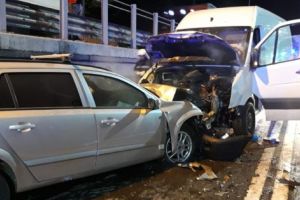 A intrat cu maşina în pasaj şi a ieşit cu ambulanţa