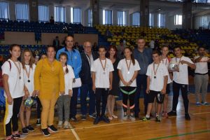 Tinerii dâmboviţeni încurajaţi să facă mişcare prin proiectul  „Fii activ, fii sportiv!”