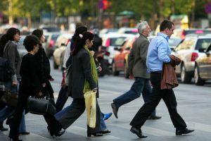 Temerile financiare ale romanilor: stabilitatea venitului, intretinerea copiilor, pensia