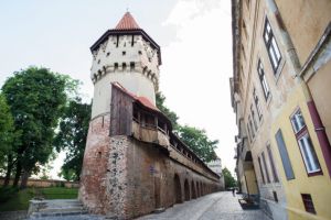 Zidul de pe Coposu şi turnurile de apărare de pe strada Cetăţii intră în reparaţii