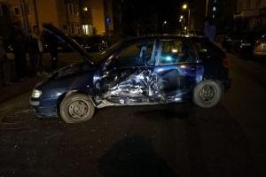 Accident pe strada Lâniii. O persoană a fost încarcerată