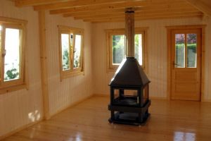 O firmă din Botoşani va produce case din lemn. Va dezvolta o linie de producţie nouă