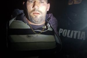 Deţinutul evadat a încercat să o violeze pe femeia căreia i-a furat banii! Bătrâna este în spital