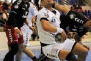 Rosso-nerii, tăvăliţi de zimbri!