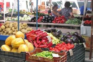 Piaţa de pe strada Oglinzilor din Timişoara devine în piaţă volantă. Va funcţiona marţi şi joi