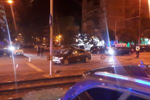 Accident în cartierul Nufărul: Şoferul unui Mercedes nu a oprit la trecerea de pietoni, un tânăr din Sântandrei a ajuns la spital