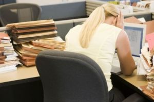 Noi modificări în Codul Muncii: Amenzi usturătoare pentru companiile care nu plătesc angajaţilor orele suplimentare