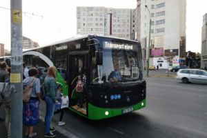 Proiectul-pilot de transport al elevilor către şcolile din centrul istoric se va extinde în luna octombrie