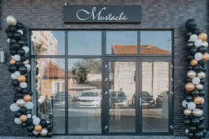 Mustache: Un nou atelier de pictură, deschis în Oradea. Vezi cum arată! (FOTO)