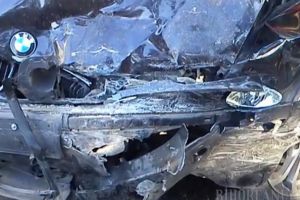 Un tânăr din Bihor a furat BMW-ul unui consătean şi s-a răsturnat în şanţ. Autoturismul e daună totală