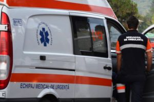 Arestat preventiv pentru că a lovit intenţionat cu maşina un consătean din Cozmeni