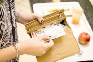 Veşti proaste pentru salariaţi: Decizie privind valoarea tichetelor de masă 