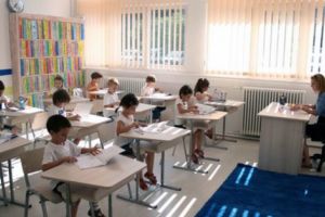 Elevii din Argeş învaţă în şcoli nepăzite!