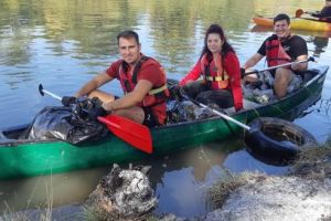 Let’s do it, România a scos din nou mureşenii în stradă (şi chiar pe apă) la curăţenie!