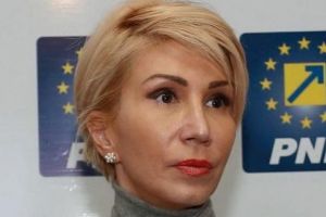 (P): Raluca Turcan, prim-vicepreşedinte PNL: Klaus Iohannis este garanţia faptului că România poate face pasul către normalitate. A folosit fiecare pârghie constituţională ca să blocheze PSD!