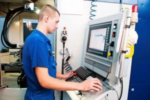 Flutur anunţă că la Siret s-ar putea deschide o şcoală de meserii după modelul german ...