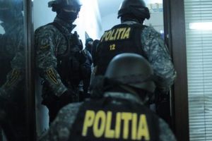 Zeci de percheziţii la firme de pariuri! Mascaţii au descins şi în Satu Mare