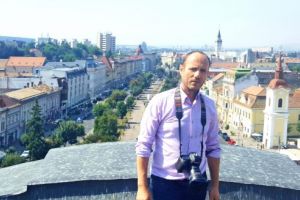 Mureşul Rezidenţial 3. Cum putem avea un Târgu Mureş mai puţin aglomerat. Dezvoltatorii mureşeni şi oferta de locuinţe noi. Analize şi perspective ale pieţei imobilare. Soluţii la utilităţi, instalaţii, mobilier. Ediţie specială Zi de Zi, 40 de pagini. O puteţi citi integral şi aici!