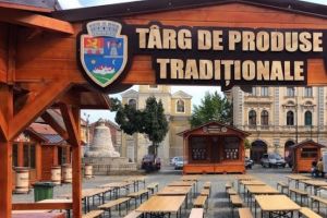 Pieţe S.A. mai face o sărbătoare la târgul din Traian, cu mâncare neaoşă ca-n pustă şi muzică populară