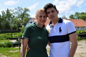 Ginecologul Elena Ucenic, mama tânărului rănit în accidentul de pe Alba Iulia are un mesaj #centuradesiguranta