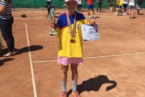 Giulia Safina Popa şi Harris Kopanyi, învingători la turneele de tenis de la Timişoara şi Cluj