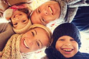 Invitaţie pentru părinţi: Târg de vânzare a hainelor şi accesoriilor de care copiii nu mai au nevoie la Sângeorgiu de Mureş!