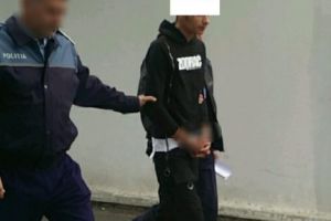 Hainele de pe strada Griviţei au avut „lipici” la spărgători