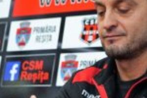 Rosso-nerii, scoşi din Cupă de-o brazdă de gazon