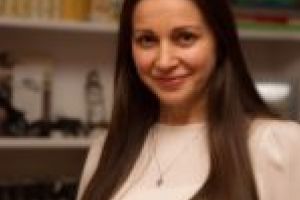Dr. Lavinia Bratu, Clinicile Medici’s Timişoara: „Ajut oamenii să stabilească o nouă relaţie cu mâncarea”