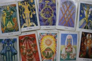 HOROSCOP TAROT pentru săptămâna în curs. Fecioarele au energie bună, Scorpionii se simt trişti