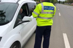 Zeci de vitezomani, amendaţi de Poliţia Rutieră în ultimele 24 de ore