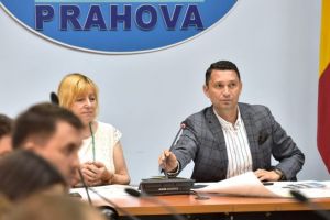 CJ Prahova a impartit bani la Primãriile din judet. 28,5 milioane de lei, pentru proiecte de dezvoltare locala
