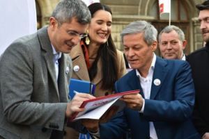 „USR manipulează Diaspora în chip bolşevic”