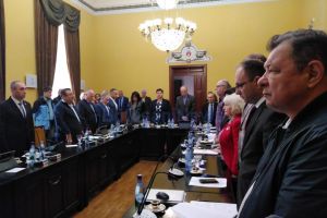 FOTO! Moment de reculegere în şedinţa de Consiliu Local pentru consilierul mort în urma unui infarct