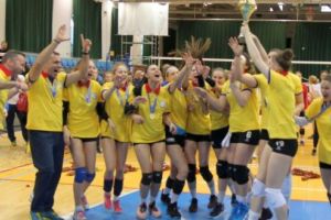 Voleibalistele „mediciniste” revin „acasă”