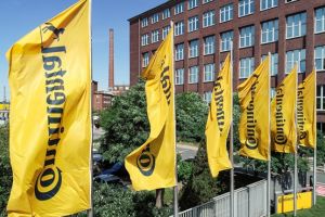 Restructurări la Continental. La nivel mondial se anunţă închideri de fabrici şi concedieri masive