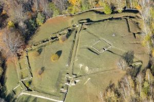 Legea pentru preluarea cetăţilor dacice e pe circuitul comisiilor din Parlament