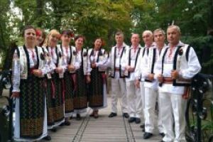 Despre CEATĂ, HORĂ şi  CEATA „OPINCUȚA” din Sfântu Gheorghe:  Ceata şi Hora sunt chemare la solidaritate, la unitate, ele „leagă” sufletul românesc