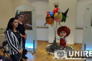 FOTO, VIDEO. Prezentarea mascotei Teatrului de Păpuşi Prichindel: Veselă şi simpatică, îşi va întâmpina spectatorii la fiecare eveniment