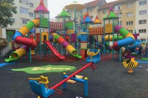 Cel mai mare loc de joacă din Suceava, de 1000 mp, va fi inaugurat săptămâna viitoare