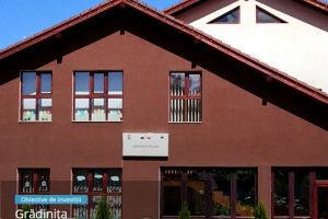 Un copil de trei ani din Telciu, operat la Cluj după un accident petrecut la grădiniţă