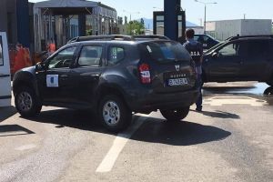 Pagubă de 16.000 de euro şi dosar penal pentru un cetăţean român, în Vama Moraviţa