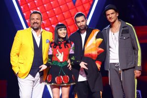 O tânără din Botoşani a întors patru scaune la Vocea României. „Iată o concurentă care vorbeşte foarte mult, ca Horia, dar cântă foarte bine”